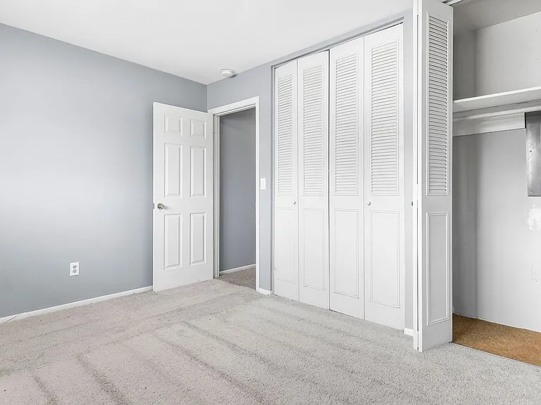 509 White City Blvd — Photo 40