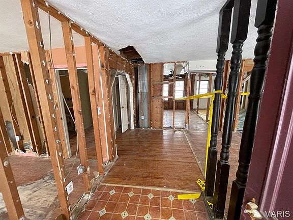 4th image of 105 Circle Dr