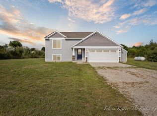 15727 Albrecht Ave NE, Cedar Springs, MI 49319