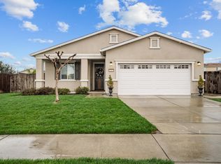2327 W Flagstaff Court, Visalia, CA 93291