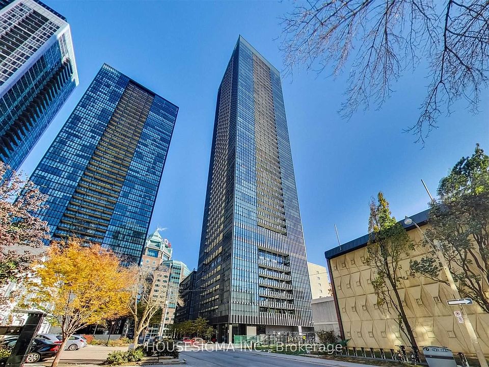 1st image of 101 Charles St E #305