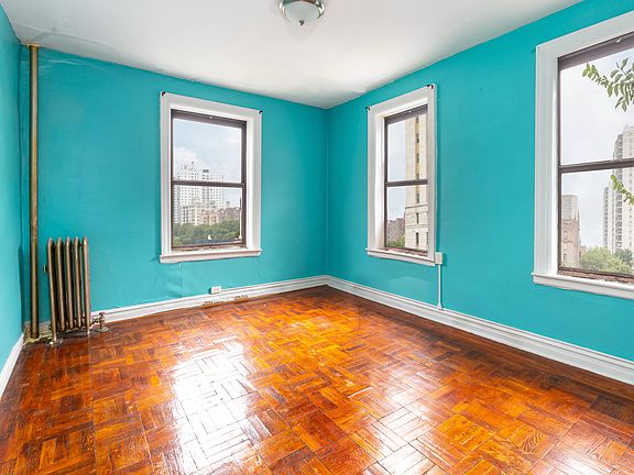 5th image of 825 Walton Ave APT 3F