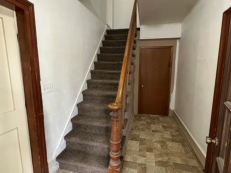 915 Madison St — Photo 14