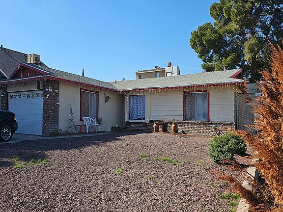 2nd image of 432 Oakmont Dr