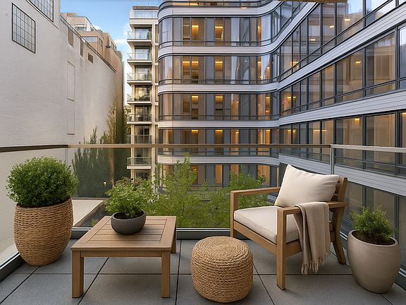 4th image of 555 W 43rd St APT 3R