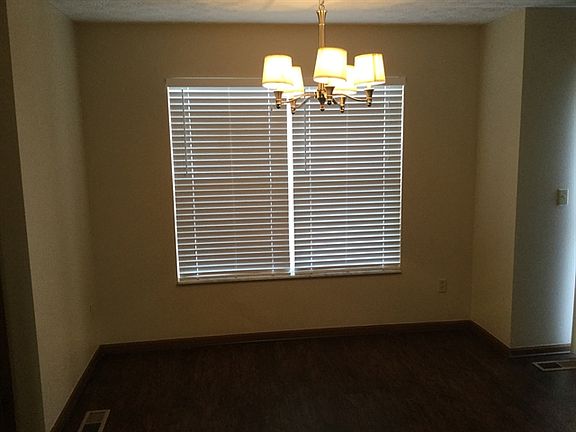 2nd image of 1132 Taylor Glen Blvd W
