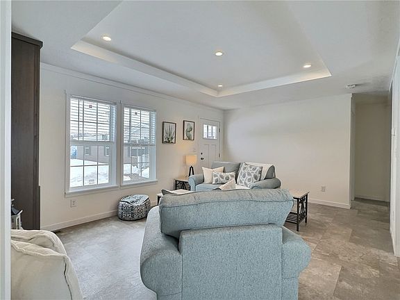 4th image of 2824 Main St