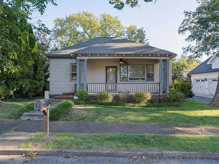 423 Money Tree Ln — Photo 3