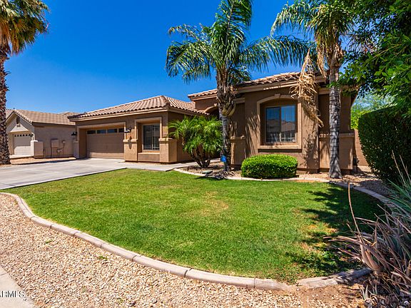 3rd image of 2942 S HOLGUIN Way