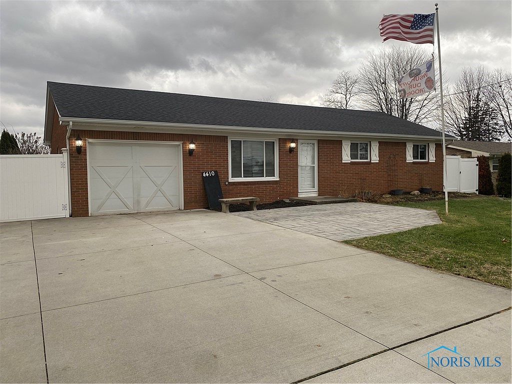 4410 Pickle Rd, Oregon, OH 43616 Zillow