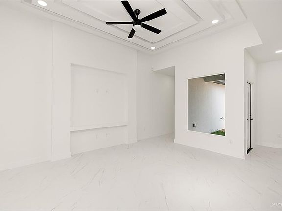 3rd image of 6109 N Pedaso Del Sol St