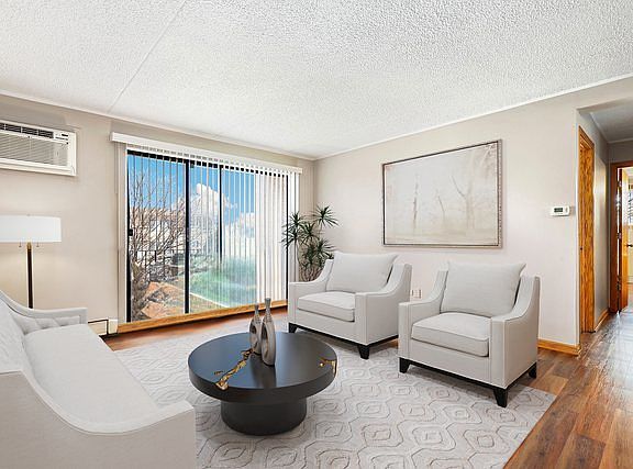 3rd image of 9935 El Cameno Real Dr APT 2A