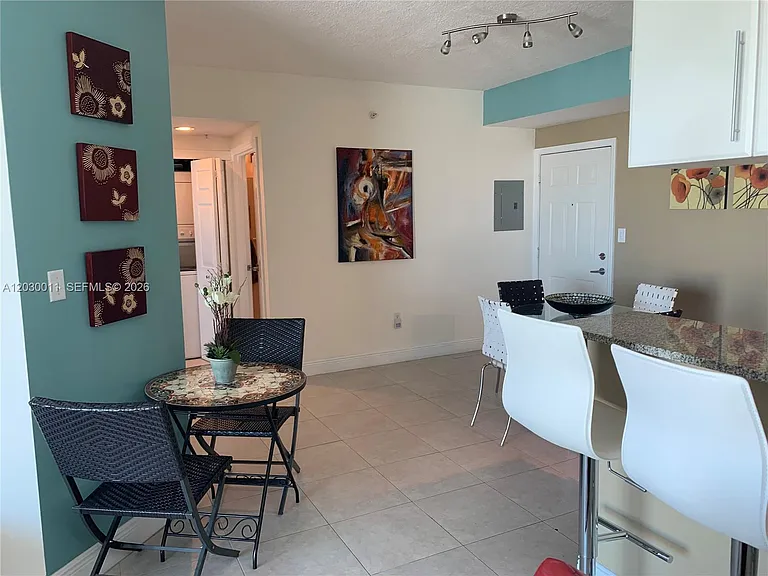 275 NE 18th St #1709 — Photo 2