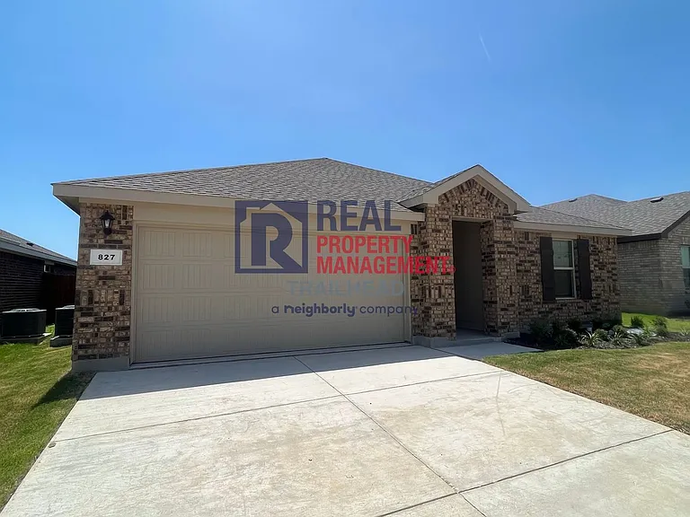 827 Peighton Dr — Photo 3