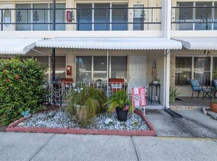 4144 56th St N APT 711, Kenneth City, FL 33709