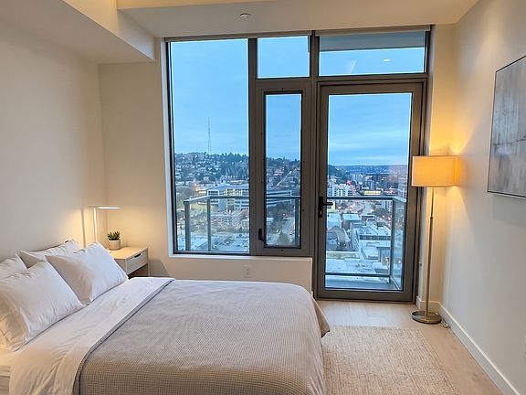 5th image of 2510 6th Ave Unit 1609