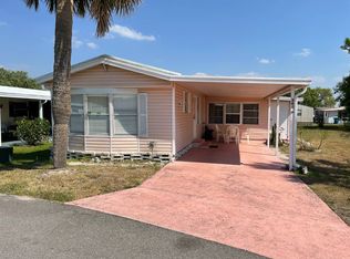 560 Lake Henry Dr, Winter Haven, FL 33881