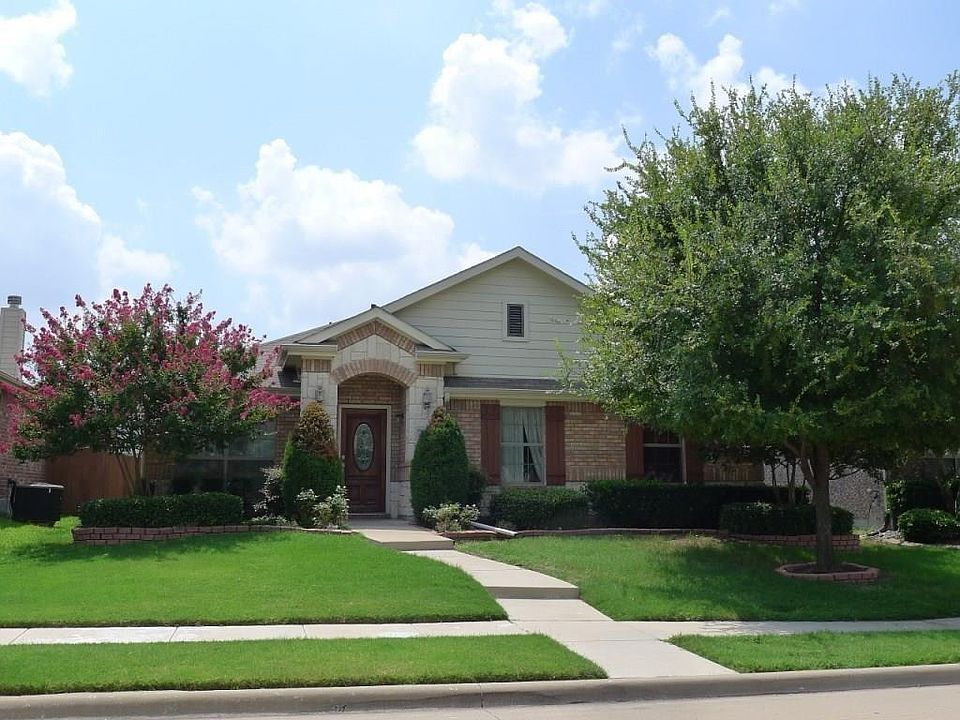1st image of 4705 Brighton Dr