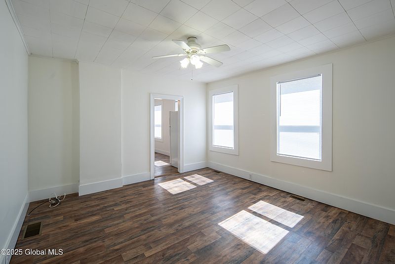 3rd image of 46 White Street