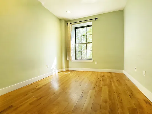 Rented by Rentall Group Inc | media 4