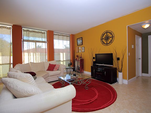 2nd image of 700 Biltmore Wy 205 #205