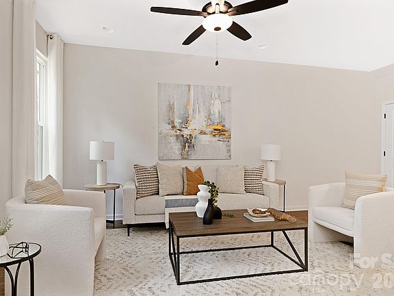 4th image of 2920 Capitol Dr