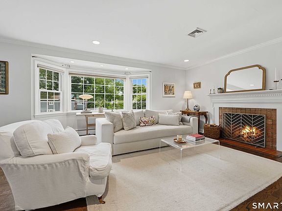 4th image of 361 Lockwood Road