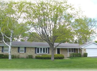 5002 Wind Point Rd, Racine, WI 53402
