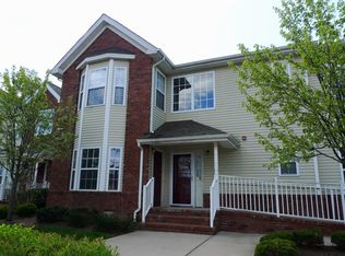 322 Moonlight Dr, Piscataway, NJ 08854