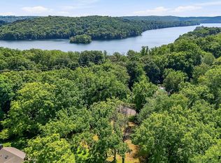 Davidson Drive, Thornwood, NY 10594