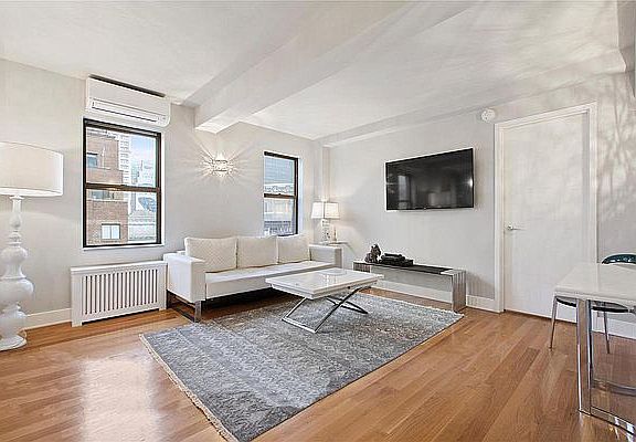 3rd image of 308 W 30th St APT 10B