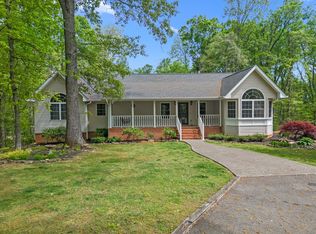 2180 Ranch Rd, Dandridge, TN 37725