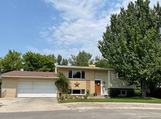 7467 S Gold Cir, West Jordan, UT 84084