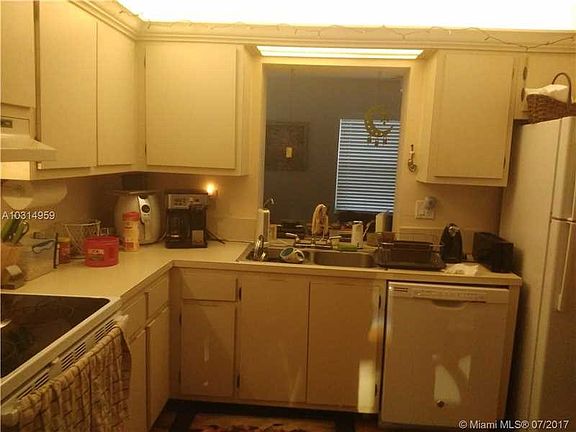 3rd image of 8501 SW 19th St