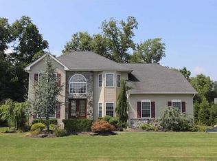 2078 Independence Dr, New Windsor, NY 12553