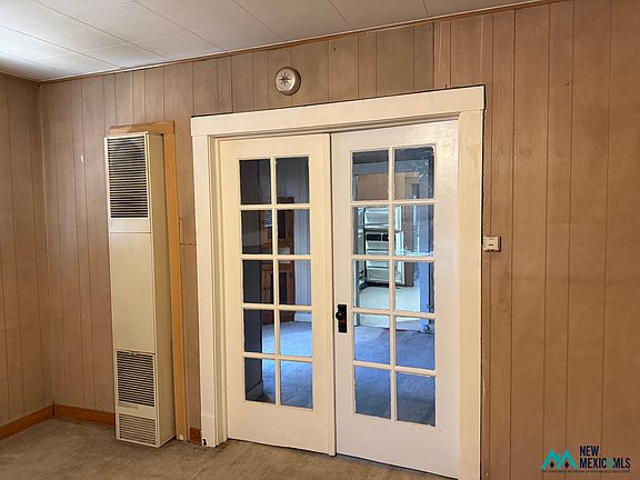 2nd image of 819 3rd St