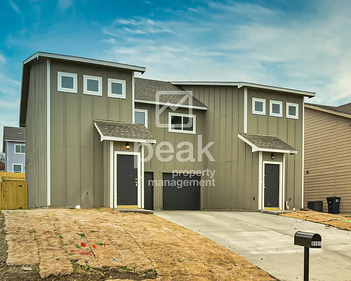 8001 Marydean Ave — Photo 2