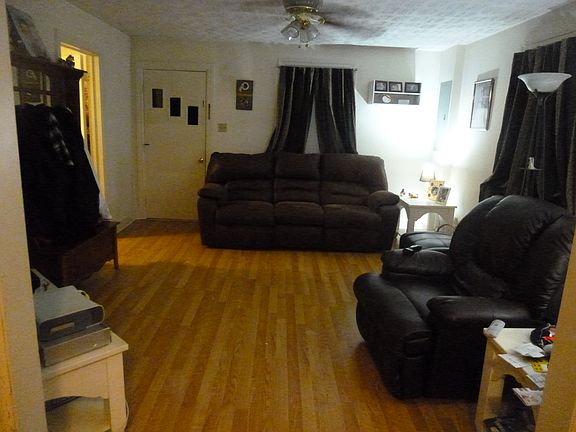 4th image of 920 N Beverly Ave