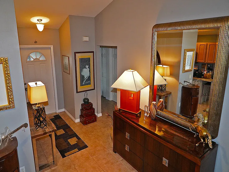 2524 Lee St — Photo 7
