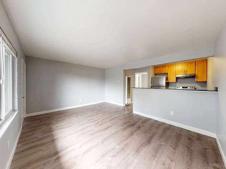 5549 Foothill Blvd — Photo 3