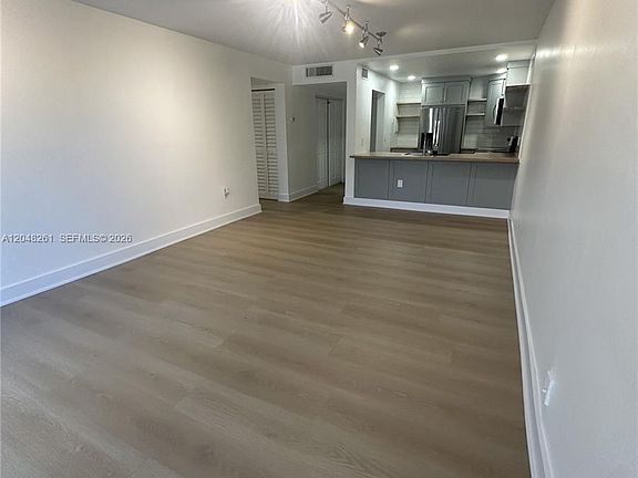 3rd image of 10425 SW 112th Ave APT 215