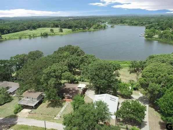 8098 Sims Dr, Frankston, TX 75763