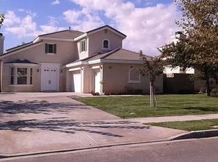 9262 Sycamore Ln, Fontana, CA 92335