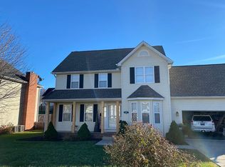 1567 Thistlewood Cir, Hurricane, WV 25526