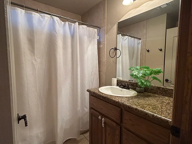 1112 Alma Dr — Photo 31