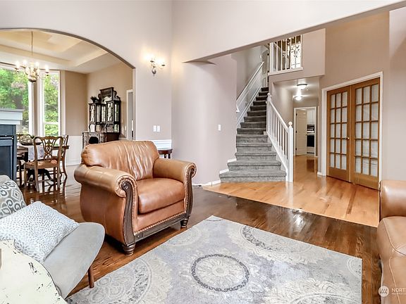 5th image of 4102 53rd Street NE