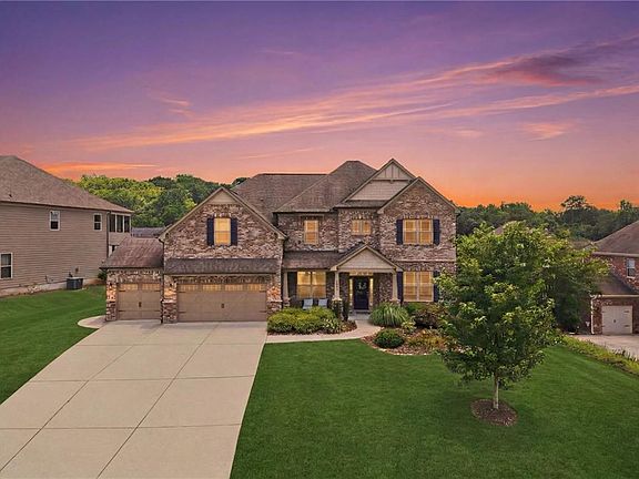 2nd image of 4863 Highland Wood Dr