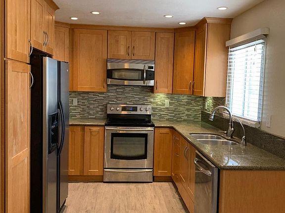 3rd image of 1031 Clyde Ave APT 502