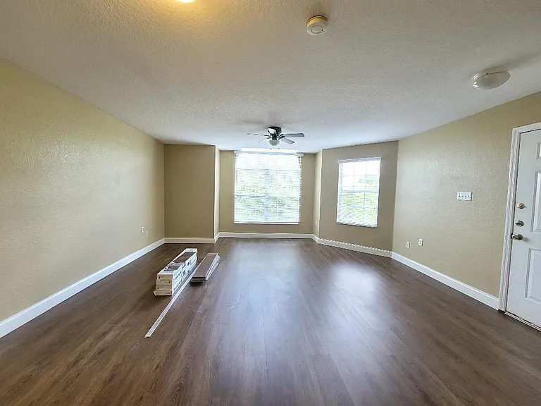 2310 Prime Cir #B — Photo 9