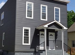 651 Hammond Ave, Aurora, IL 60506